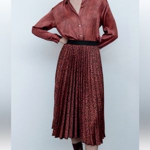 Zara PLEATED PRINT SKIRT